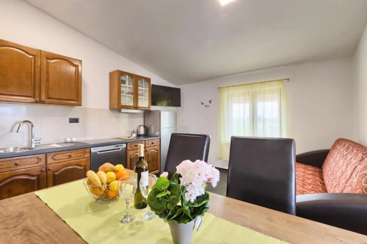 Apartments Ines Pula
