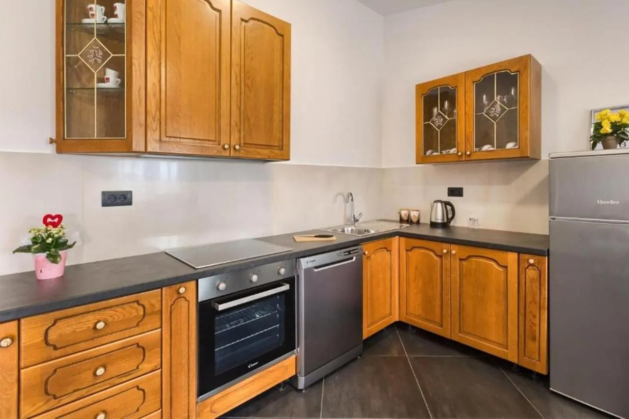 Apartments Ines Pula 0*,  Croatia